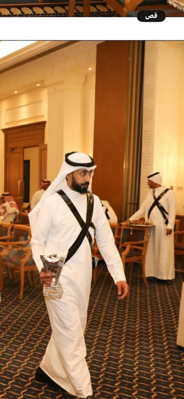 قهوجين صبابين قهوة